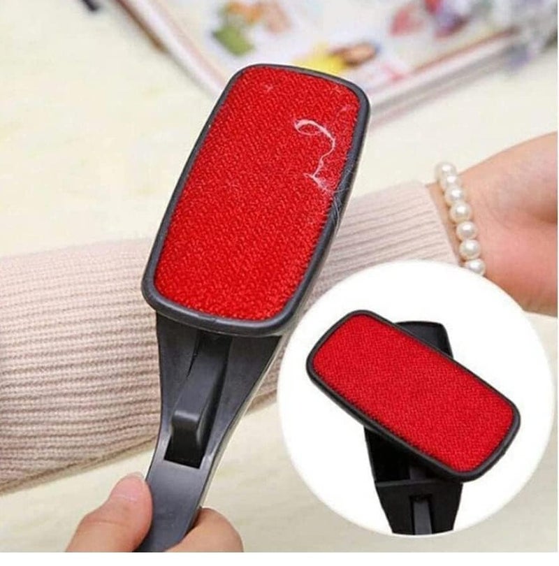 Pet Hair and Lint Removal Magic Brush – Self-Cleaning Brush for Clothes, Curtains, Sofas, Velvet, and Household Fabrics - Image 1